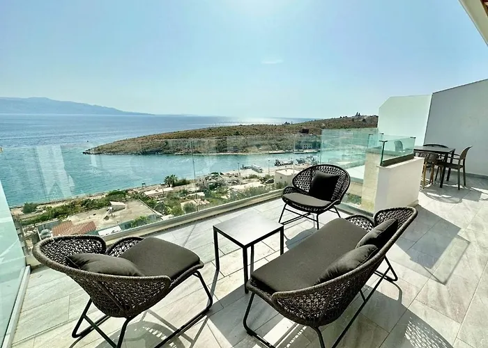 Penthouse Sea View Apartments