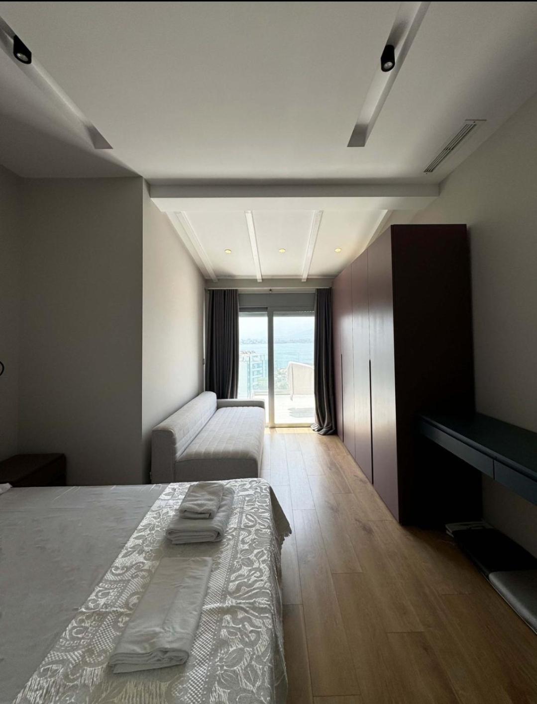 Penthouse Sea View *